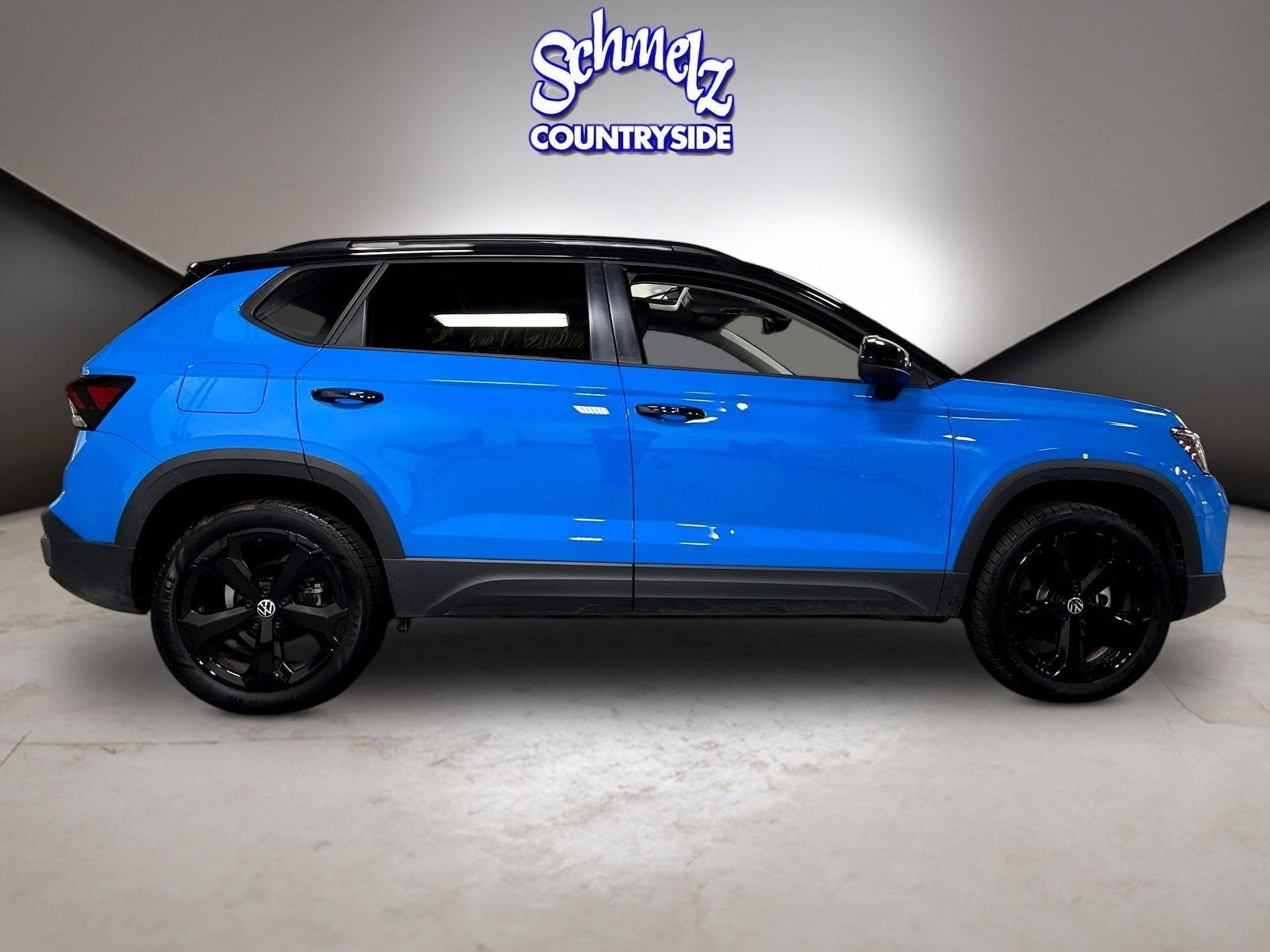 2025 Volkswagen Taos SE Black AWD w/Sunroof