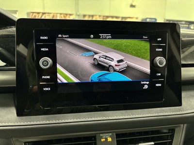 2025 Volkswagen Taos SE Black