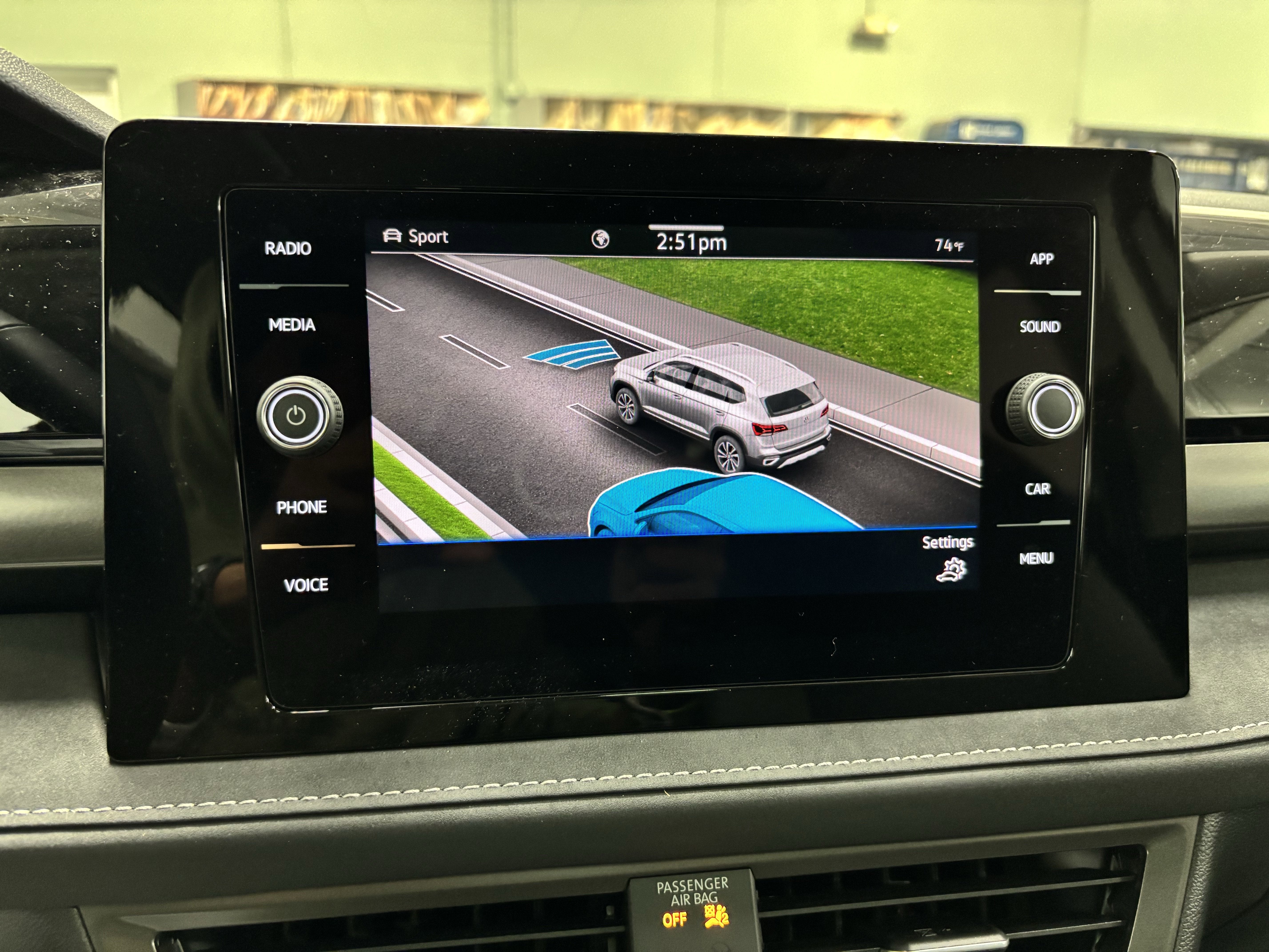 2025 Volkswagen Taos SE Black