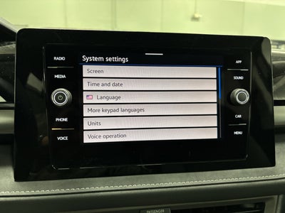 2025 Volkswagen Taos SE Black