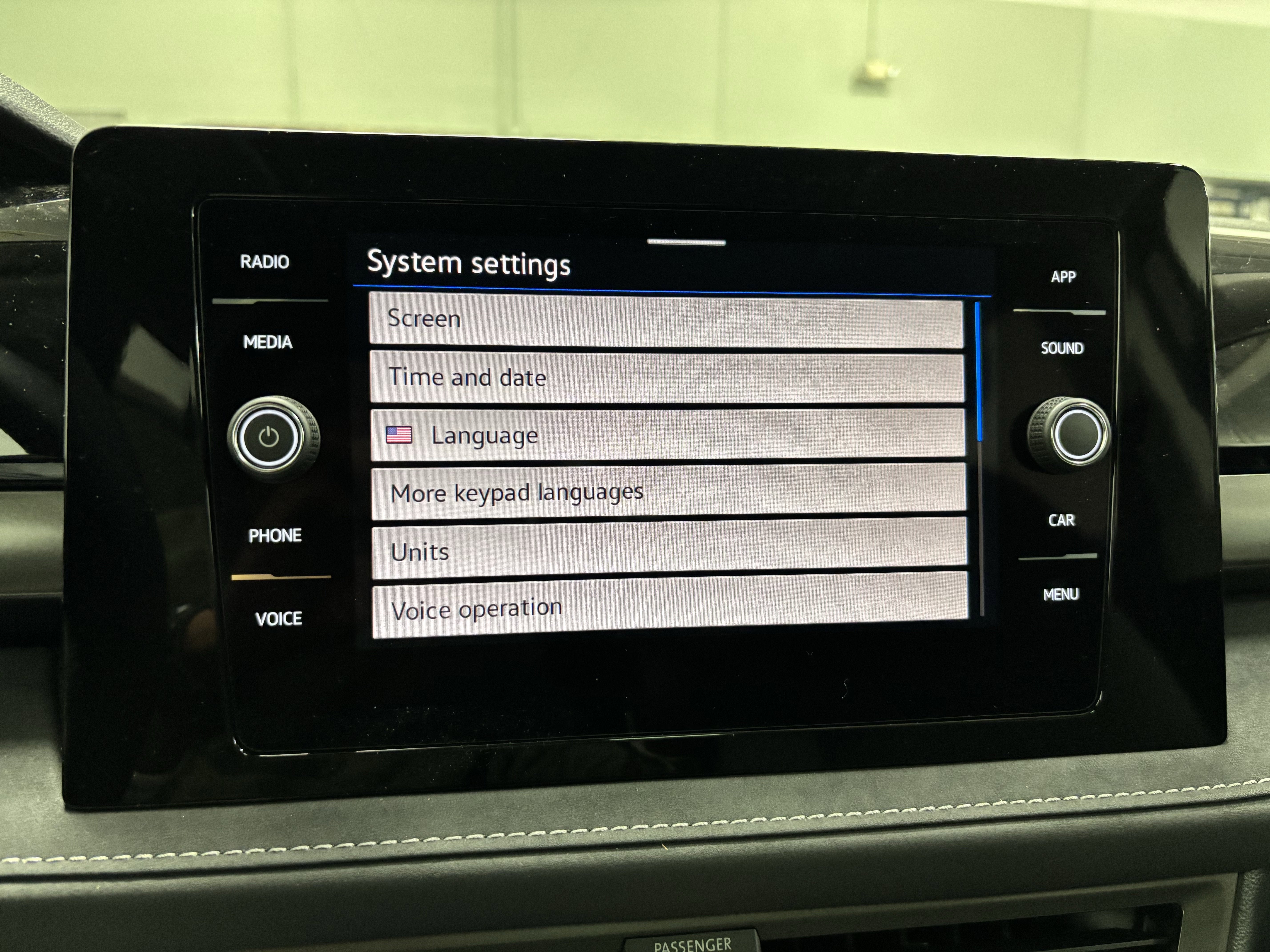 2025 Volkswagen Taos SE Black