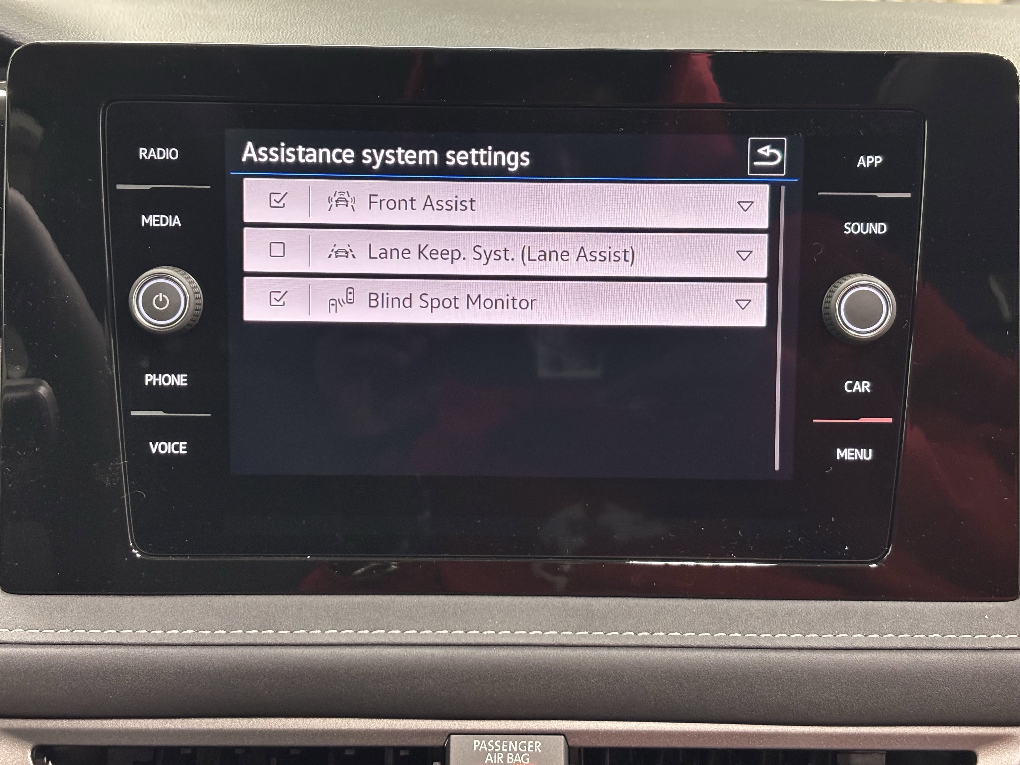 2026 Volkswagen Taos SE Black