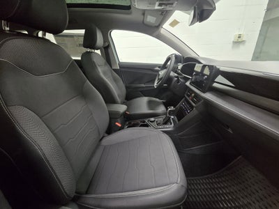 2025 Volkswagen Taos SE Black