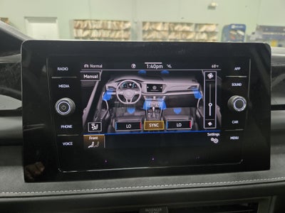 2025 Volkswagen Taos SE Black