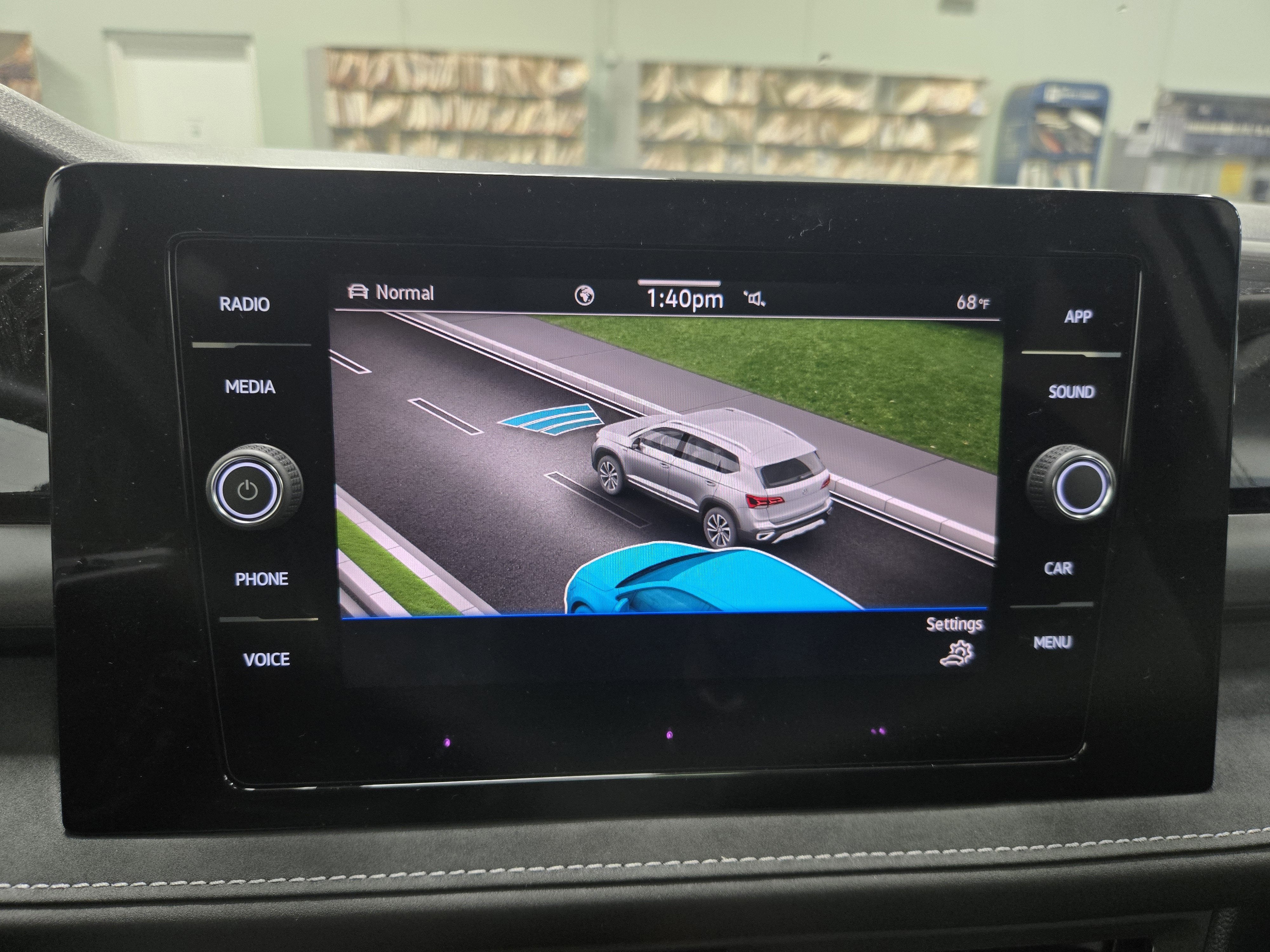 2025 Volkswagen Taos SE Black