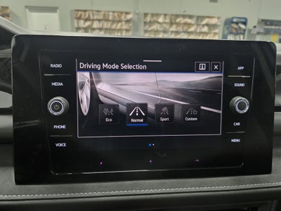 2025 Volkswagen Taos SE Black