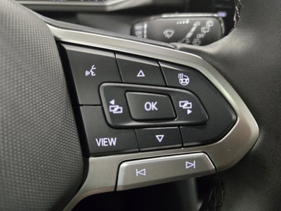 2025 Volkswagen Taos SE Black