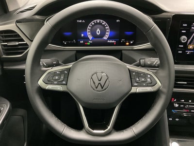 2026 Volkswagen Taos SE Black