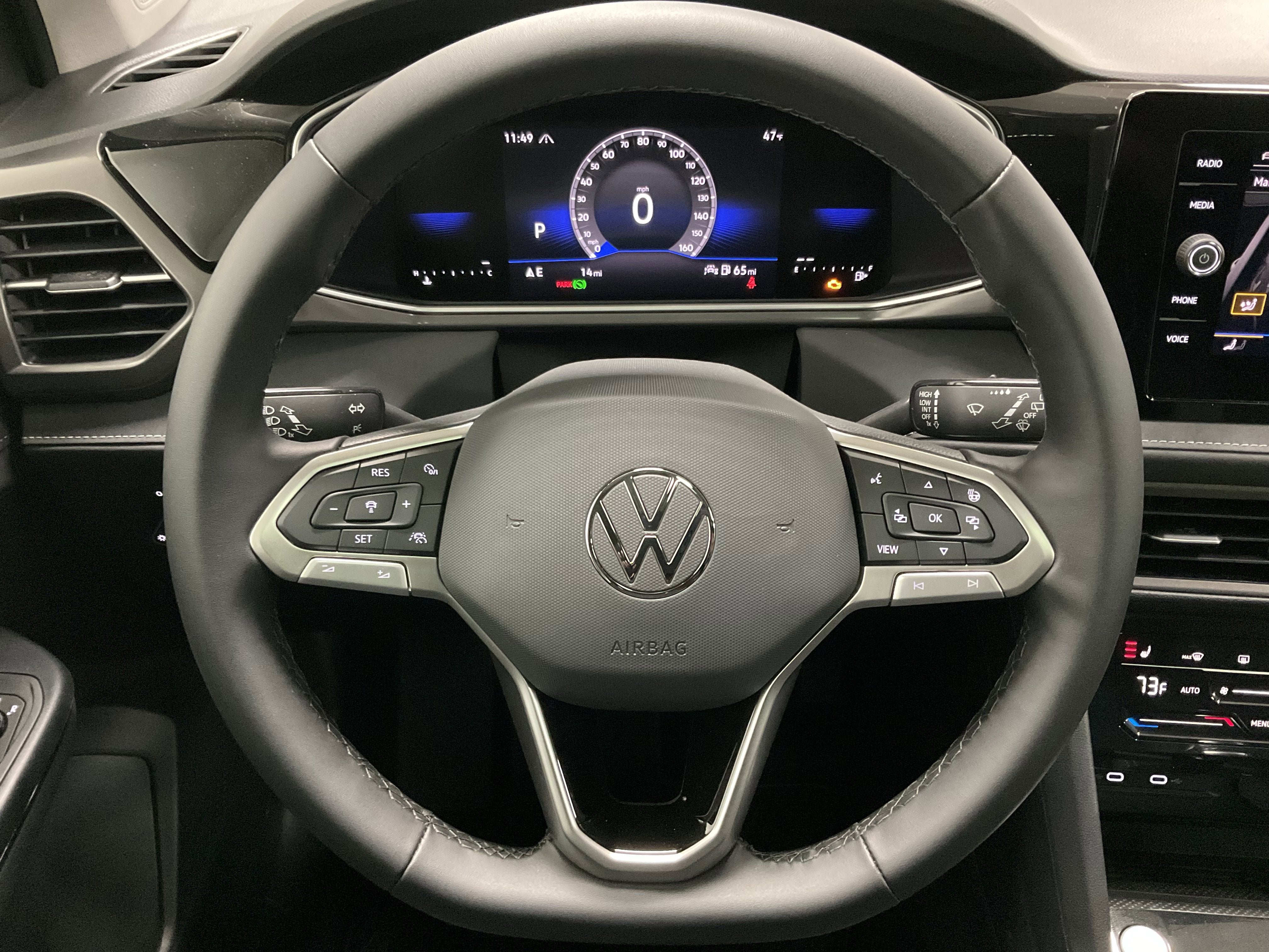 2026 Volkswagen Taos SE Black