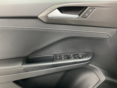2026 Volkswagen Taos SE Black