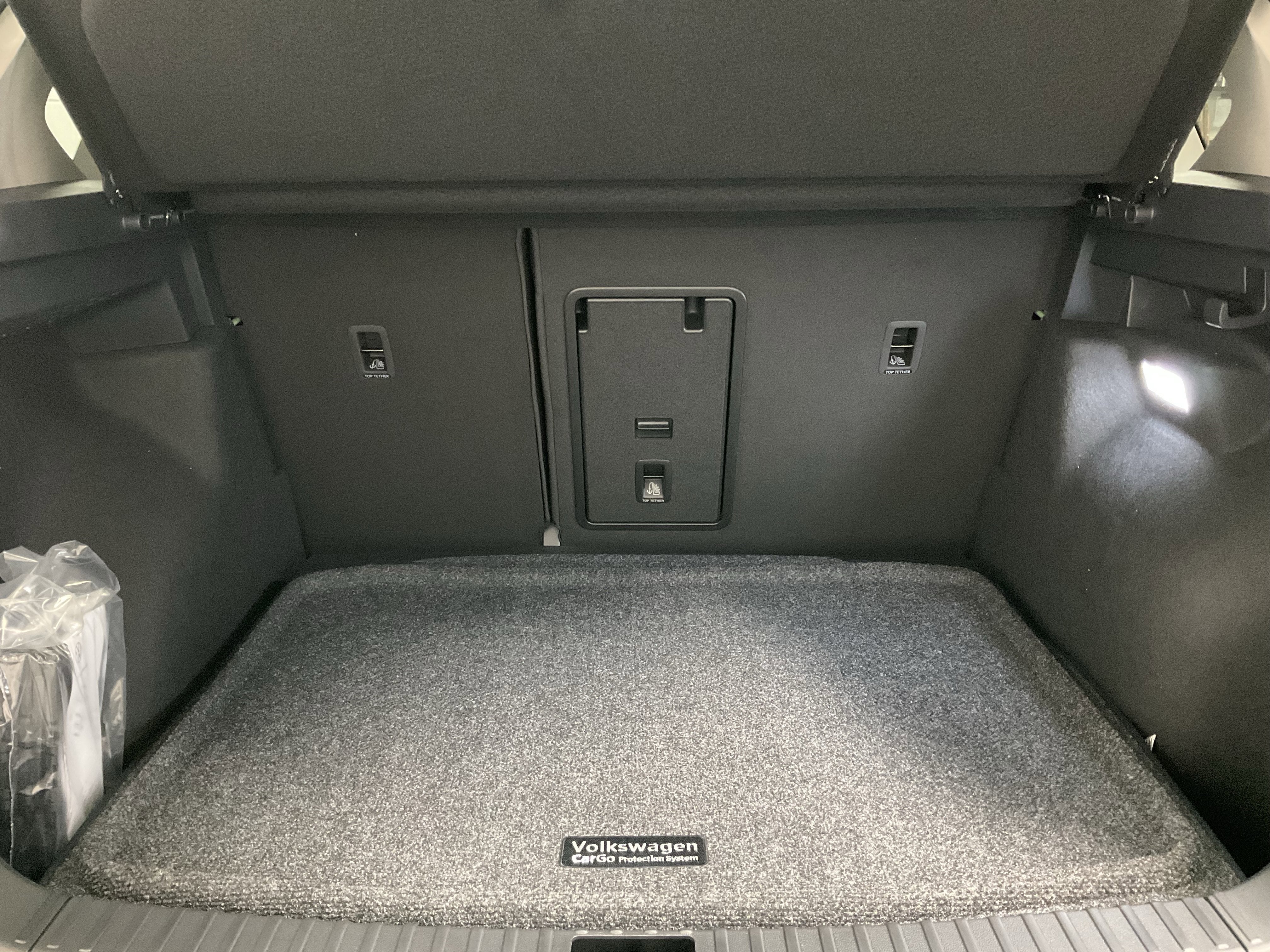 2026 Volkswagen Taos SE Black