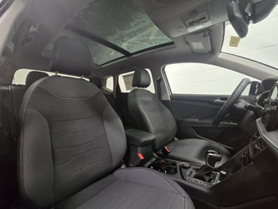 2025 Volkswagen Taos SE Black