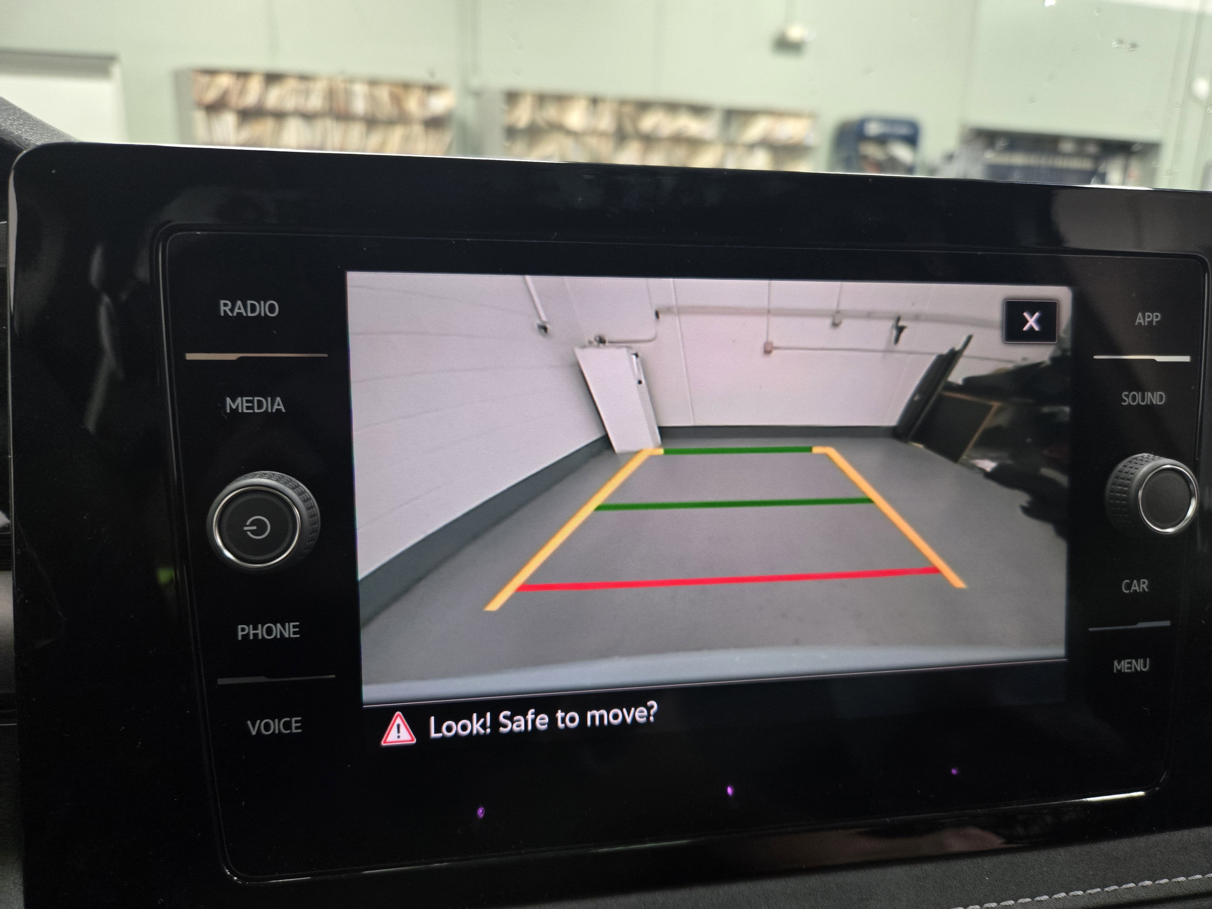 2025 Volkswagen Taos SE Black