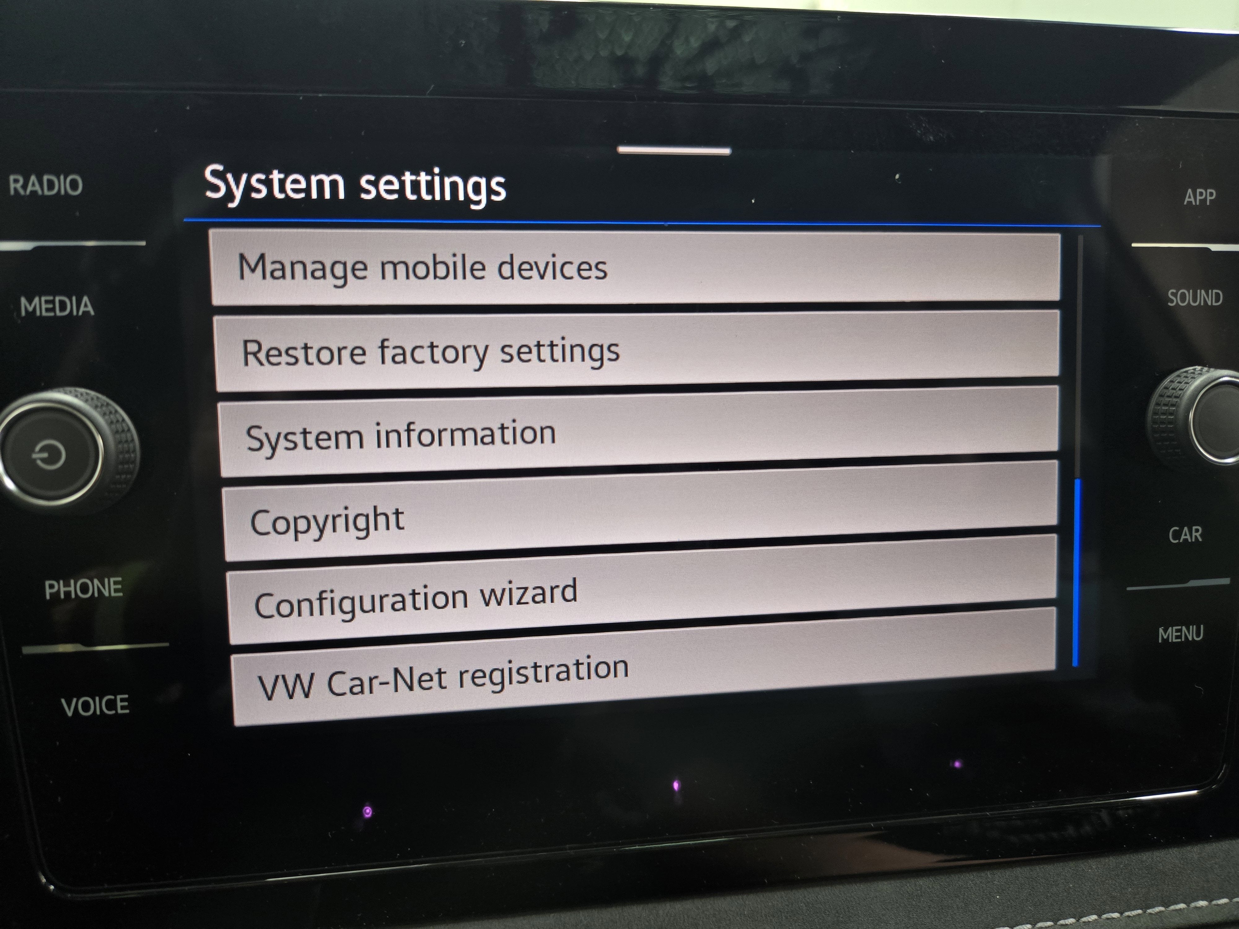 2025 Volkswagen Taos SE Black