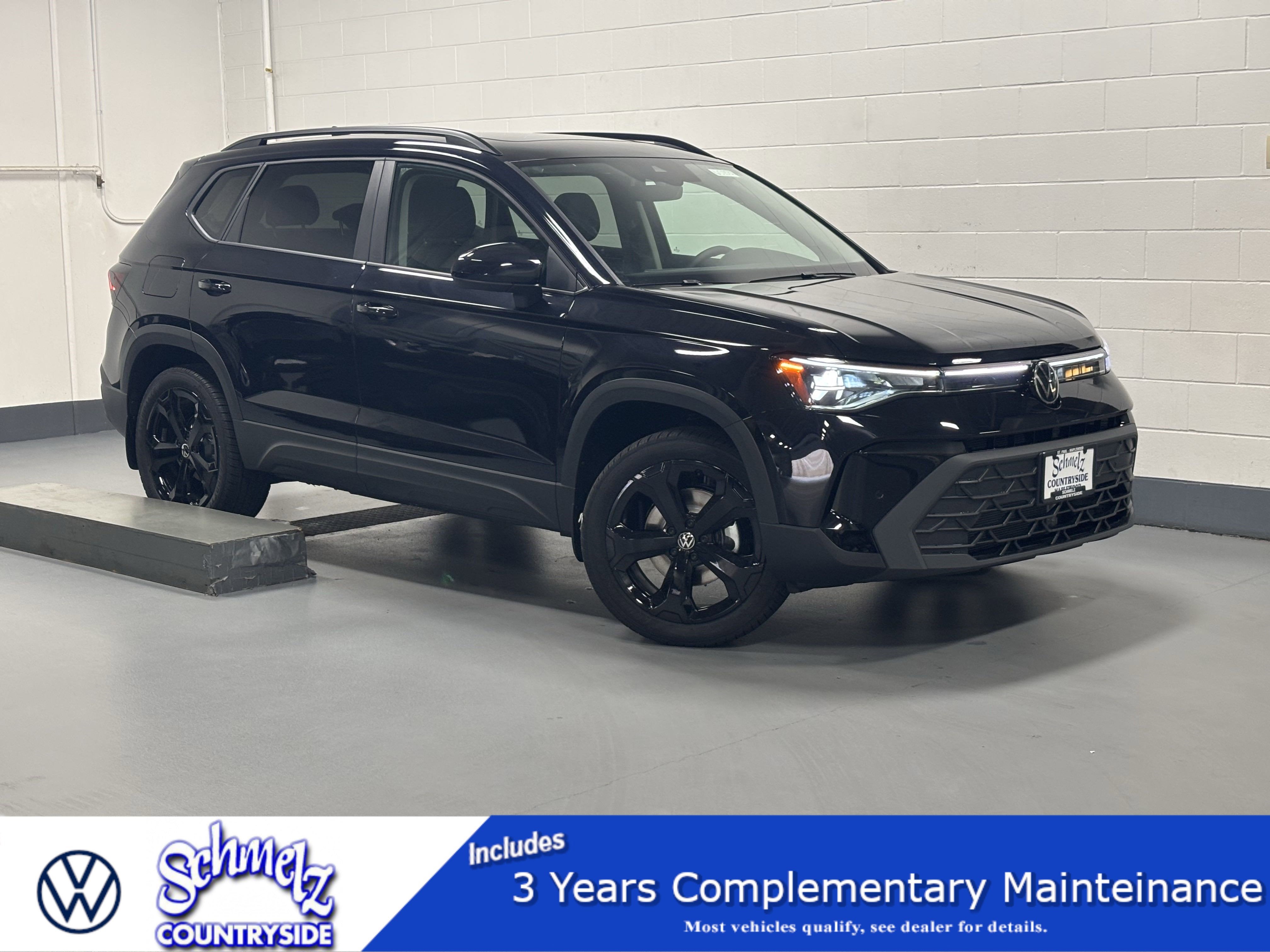 2025 Volkswagen Taos SE Black