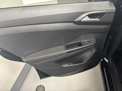 2025 Volkswagen Taos SE Black