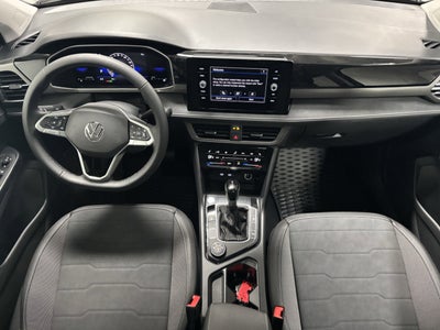 2025 Volkswagen Taos SE Black