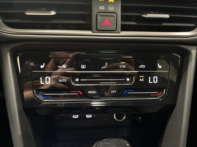 2025 Volkswagen Taos SE Black