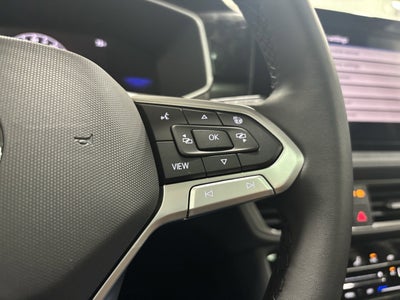 2025 Volkswagen Taos SE Black