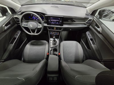 2025 Volkswagen Taos SE Black