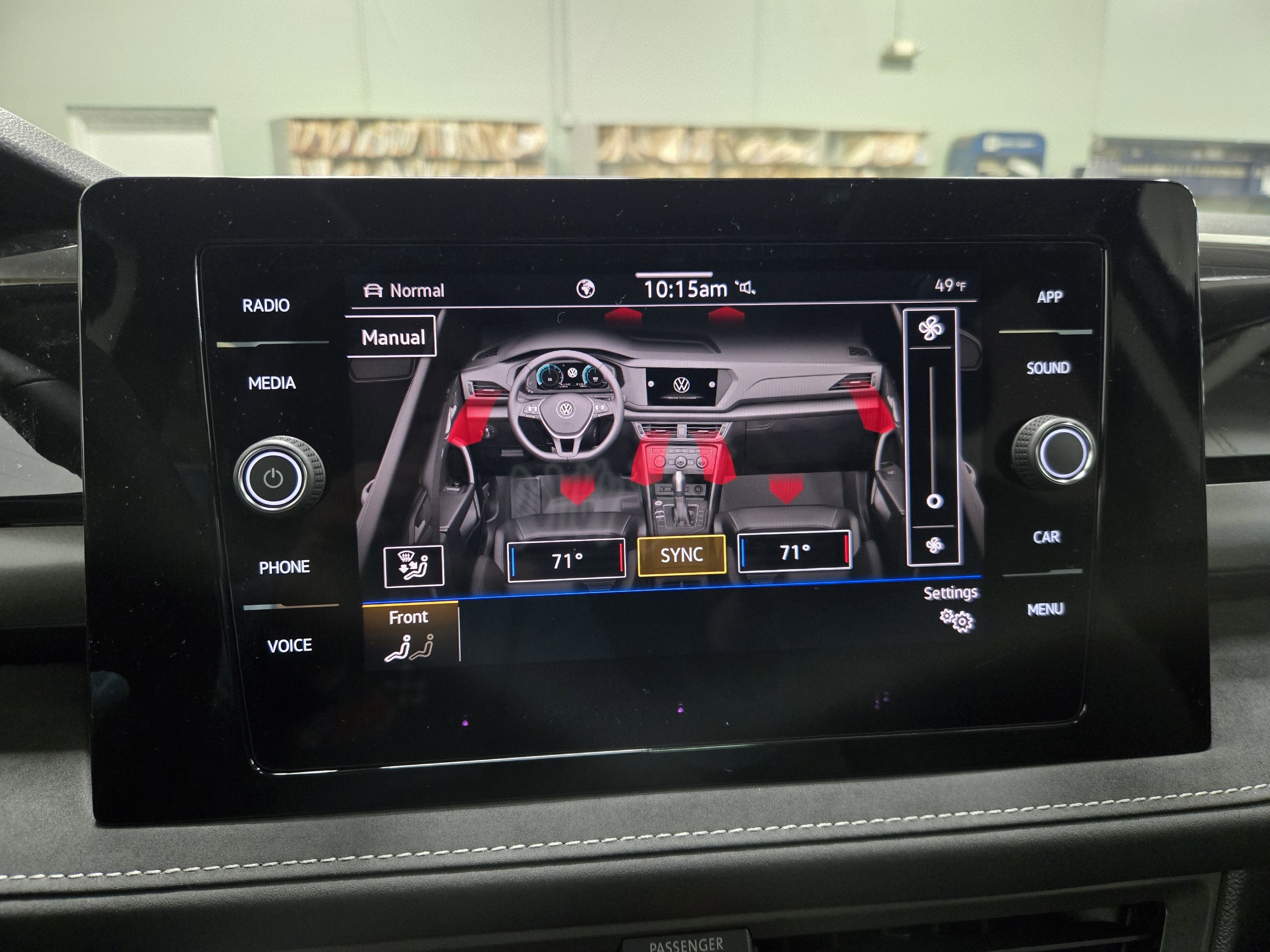 2025 Volkswagen Taos SE Black