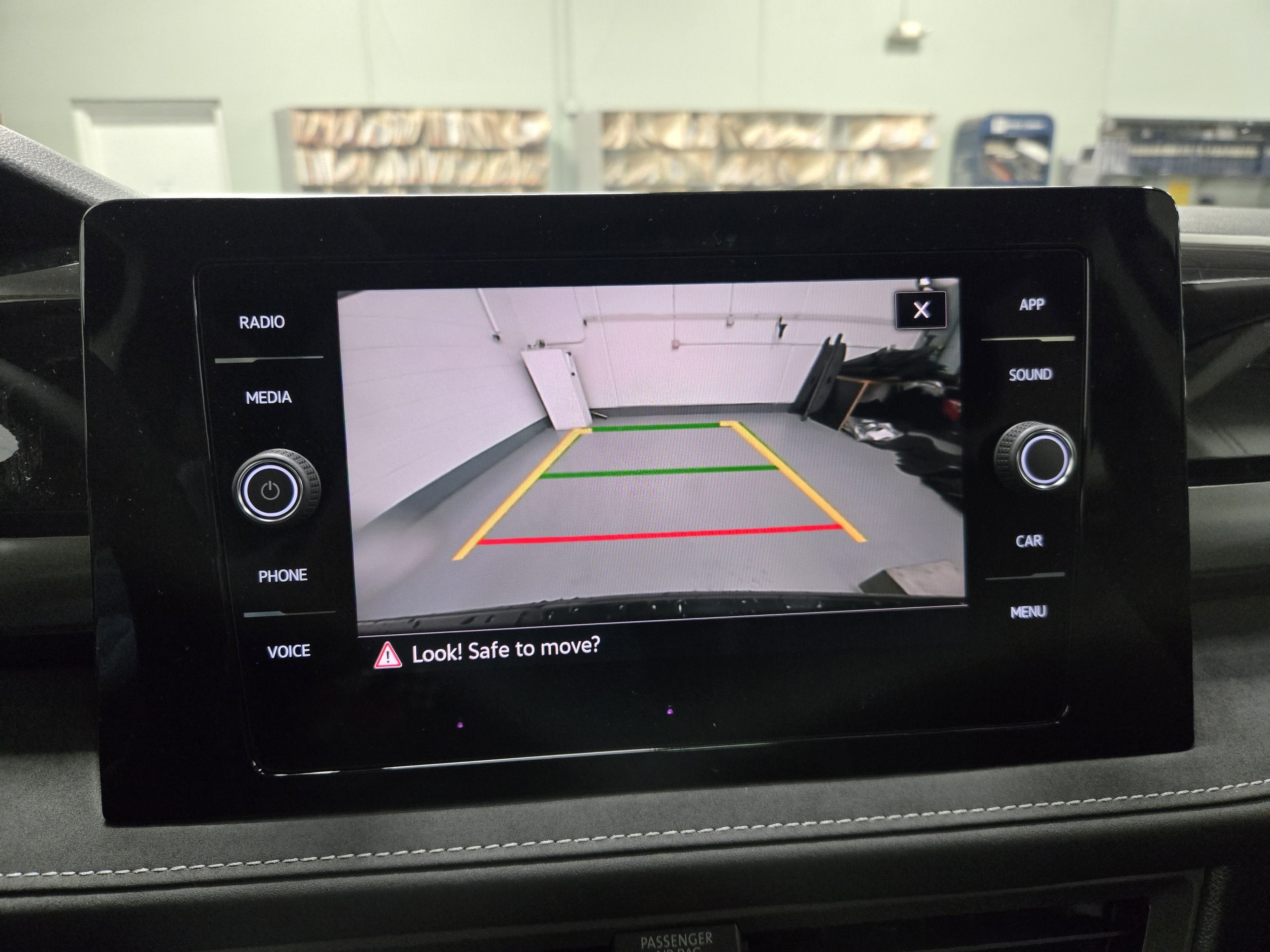 2025 Volkswagen Taos SE Black