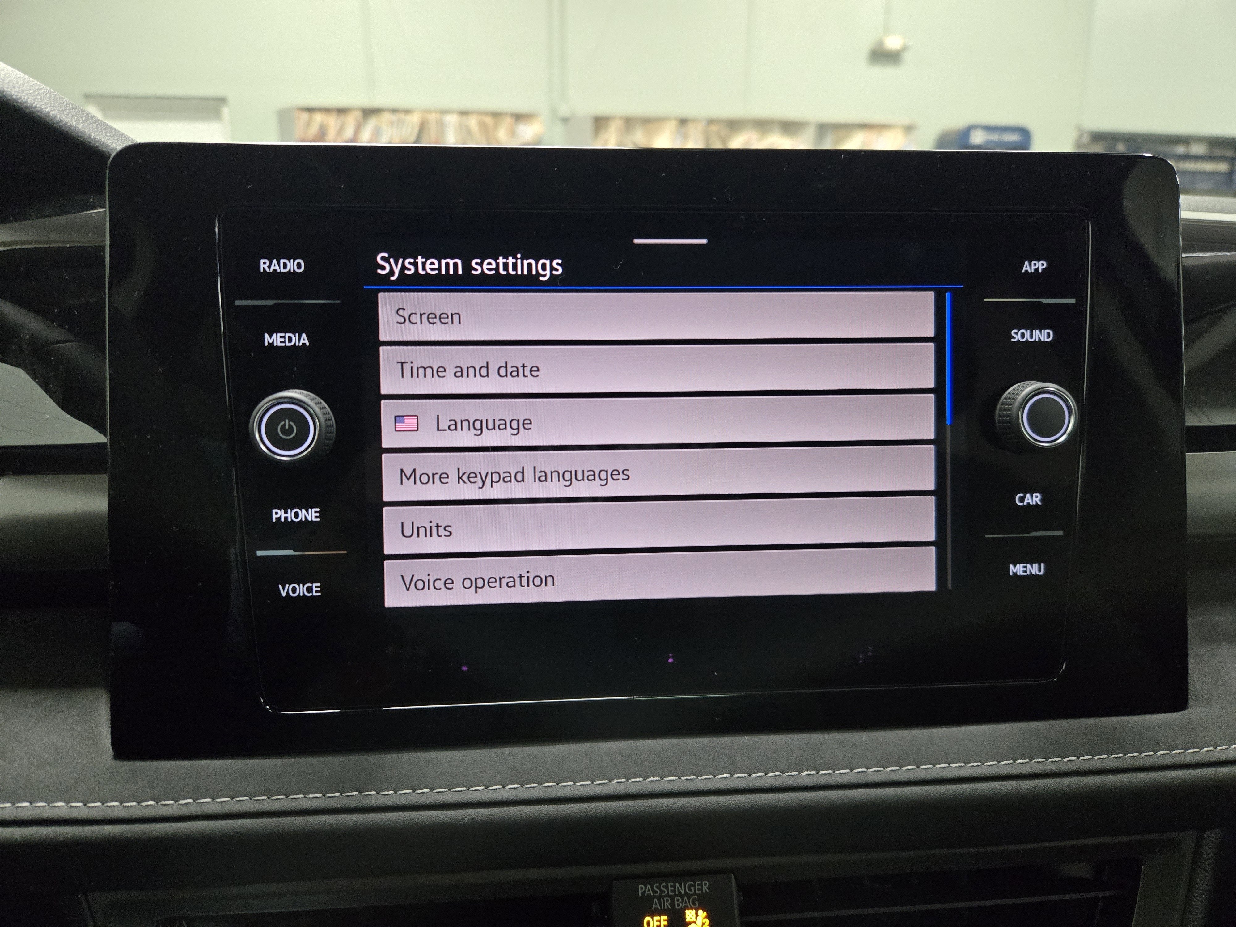 2025 Volkswagen Taos SE Black