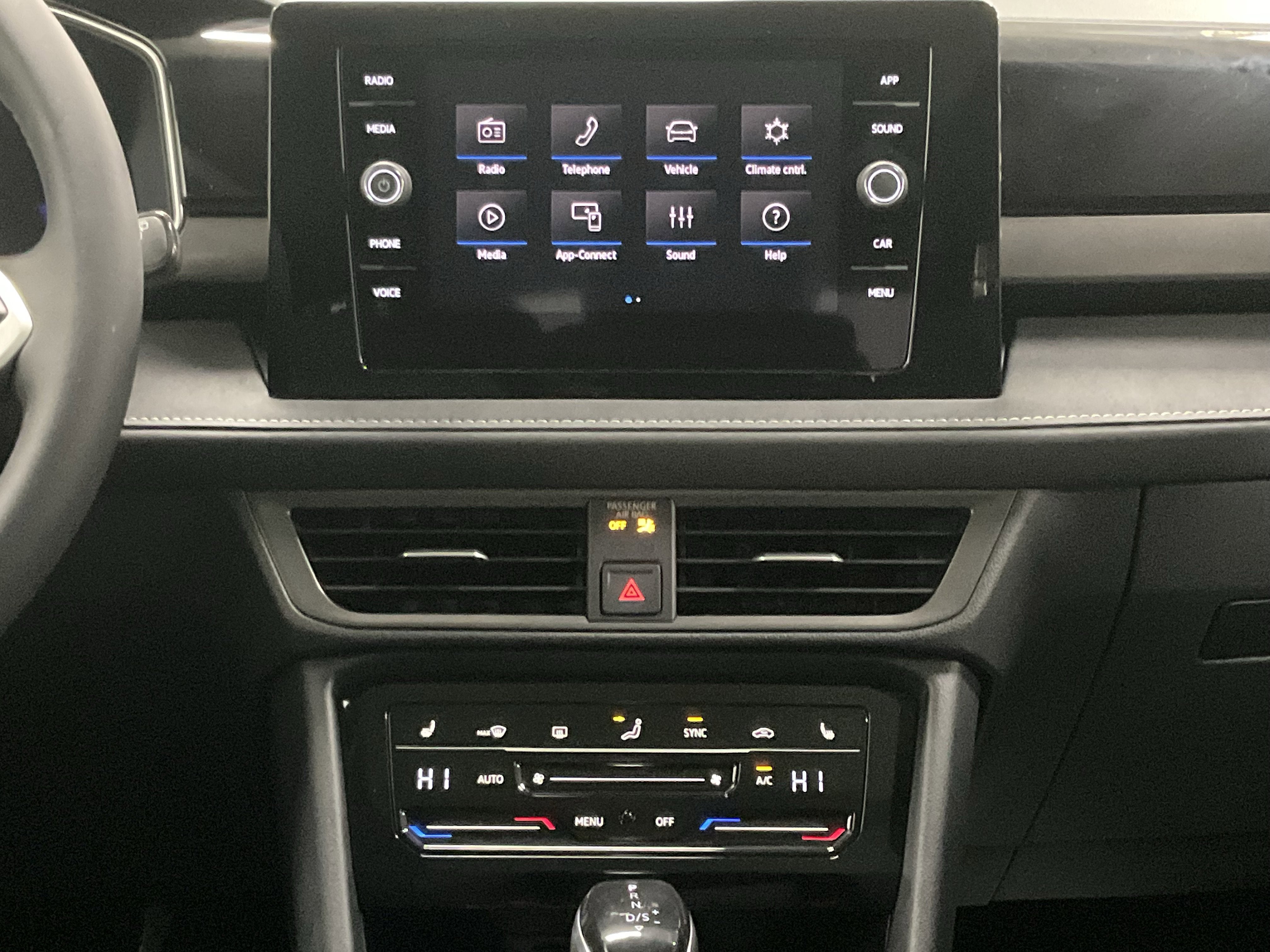 2026 Volkswagen Taos SE Black