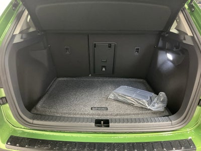 2026 Volkswagen Taos SE Black