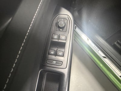 2026 Volkswagen Taos SE Black AWD w/Sunroof