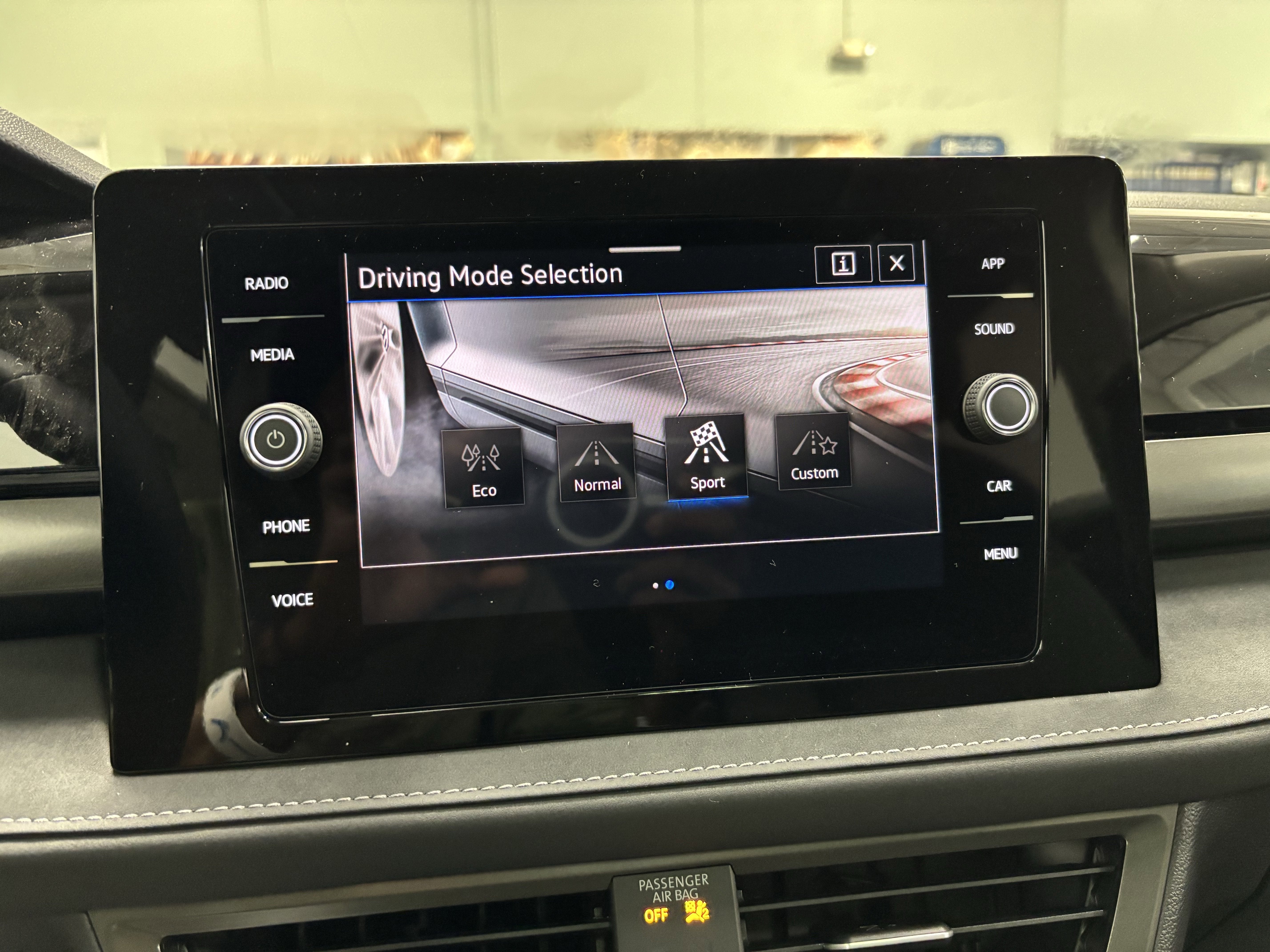 2025 Volkswagen Taos SE Black