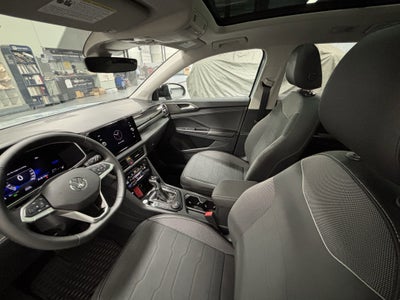 2025 Volkswagen Taos SE Black