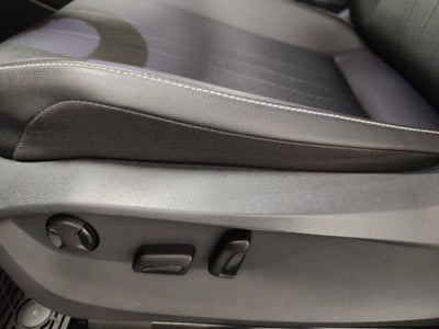 2023 Volkswagen Tiguan SE w/3rd Row Seat