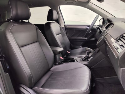 2023 Volkswagen Tiguan SE w/3rd Row Seat