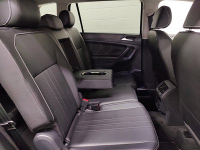 2023 Volkswagen Tiguan SE w/3rd Row Seat
