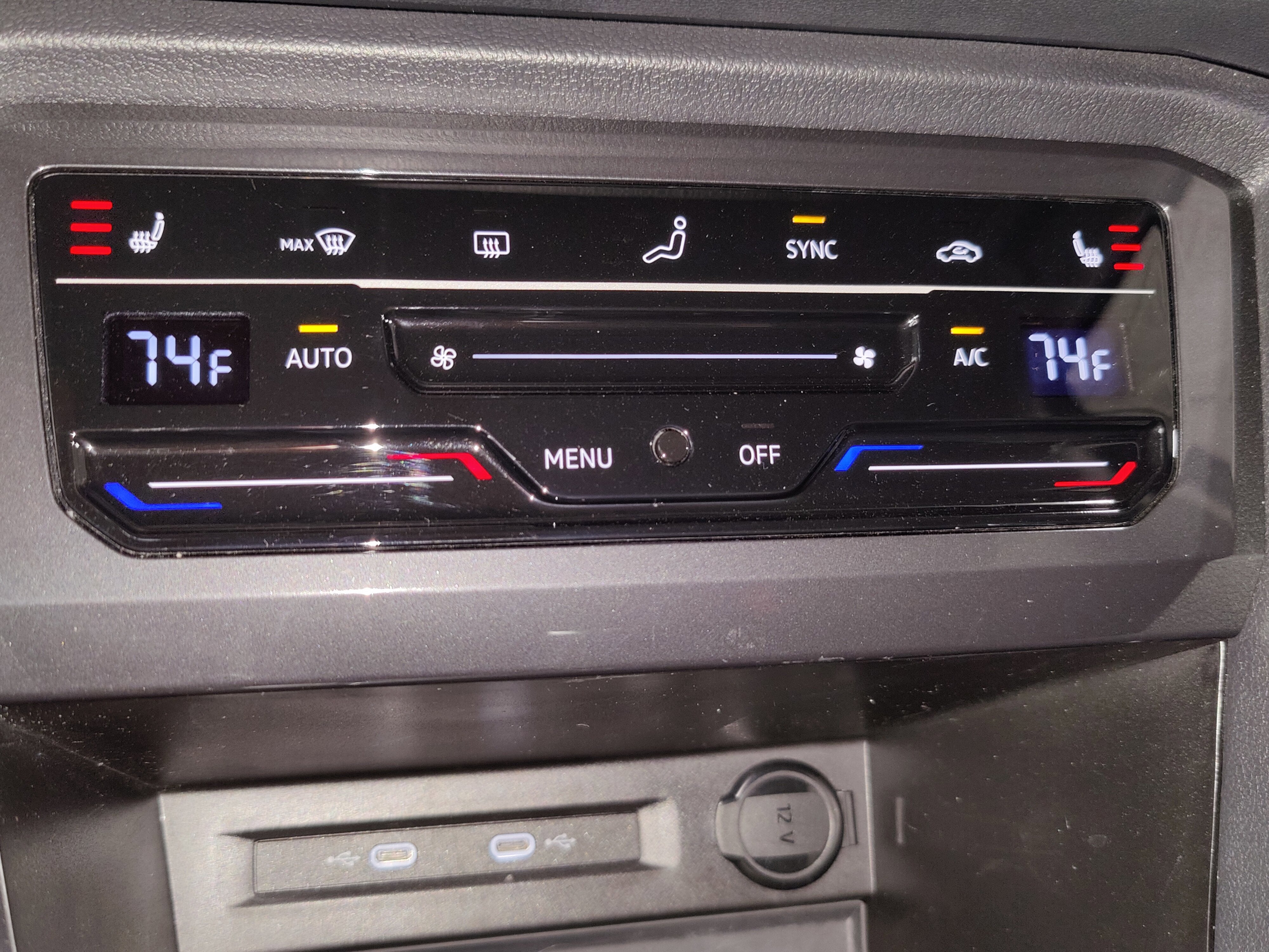 2023 Volkswagen Tiguan SE w/3rd Row Seat