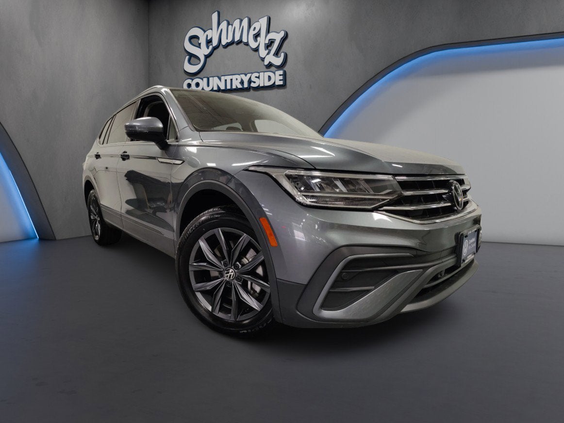 2023 Volkswagen Tiguan SE w/3rd Row Seat