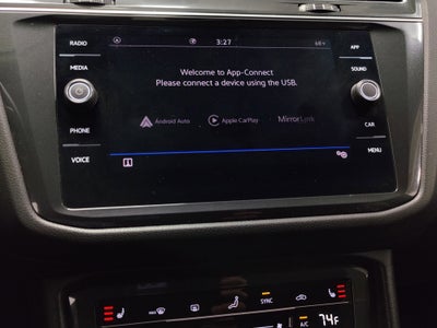 2023 Volkswagen Tiguan SE w/3rd Row Seat