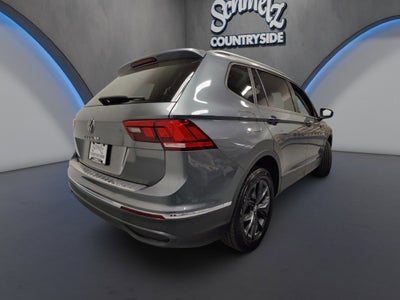 2023 Volkswagen Tiguan SE w/3rd Row Seat