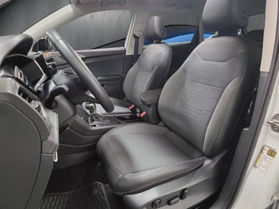 2025 Volkswagen Taos SE Black Edition w/Sunroof