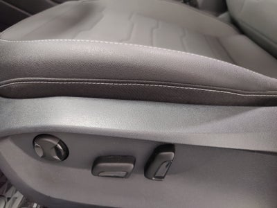 2025 Volkswagen Taos SE Black Edition w/Sunroof