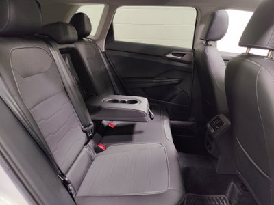 2025 Volkswagen Taos SE Black Edition w/Sunroof