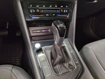 2025 Volkswagen Taos SE Black Edition w/Sunroof