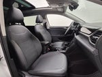 2025 Volkswagen Taos SE Black Edition w/Sunroof