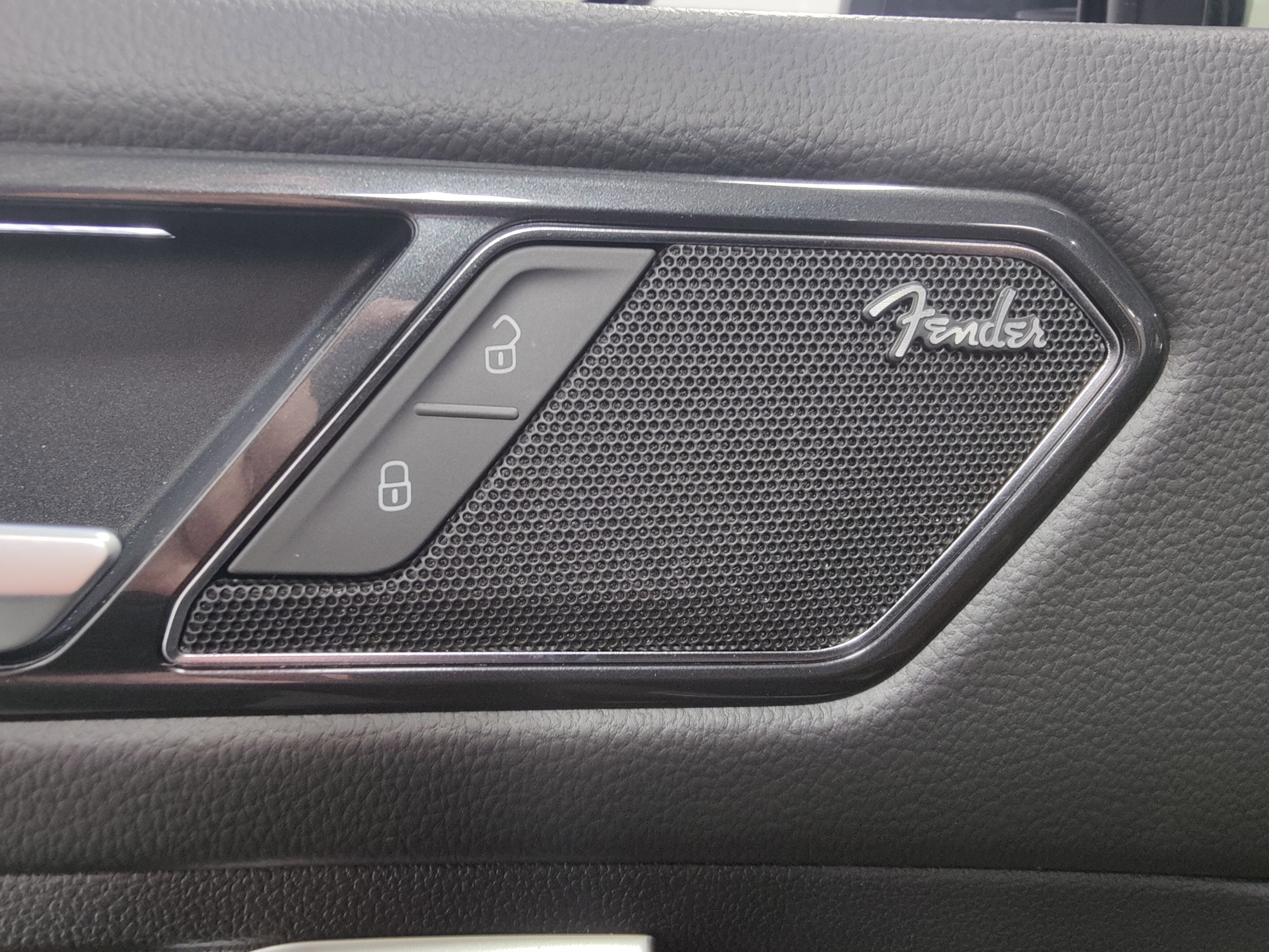 2024 Volkswagen Tiguan SEL R-Line AWD w/Sunroof/Nav