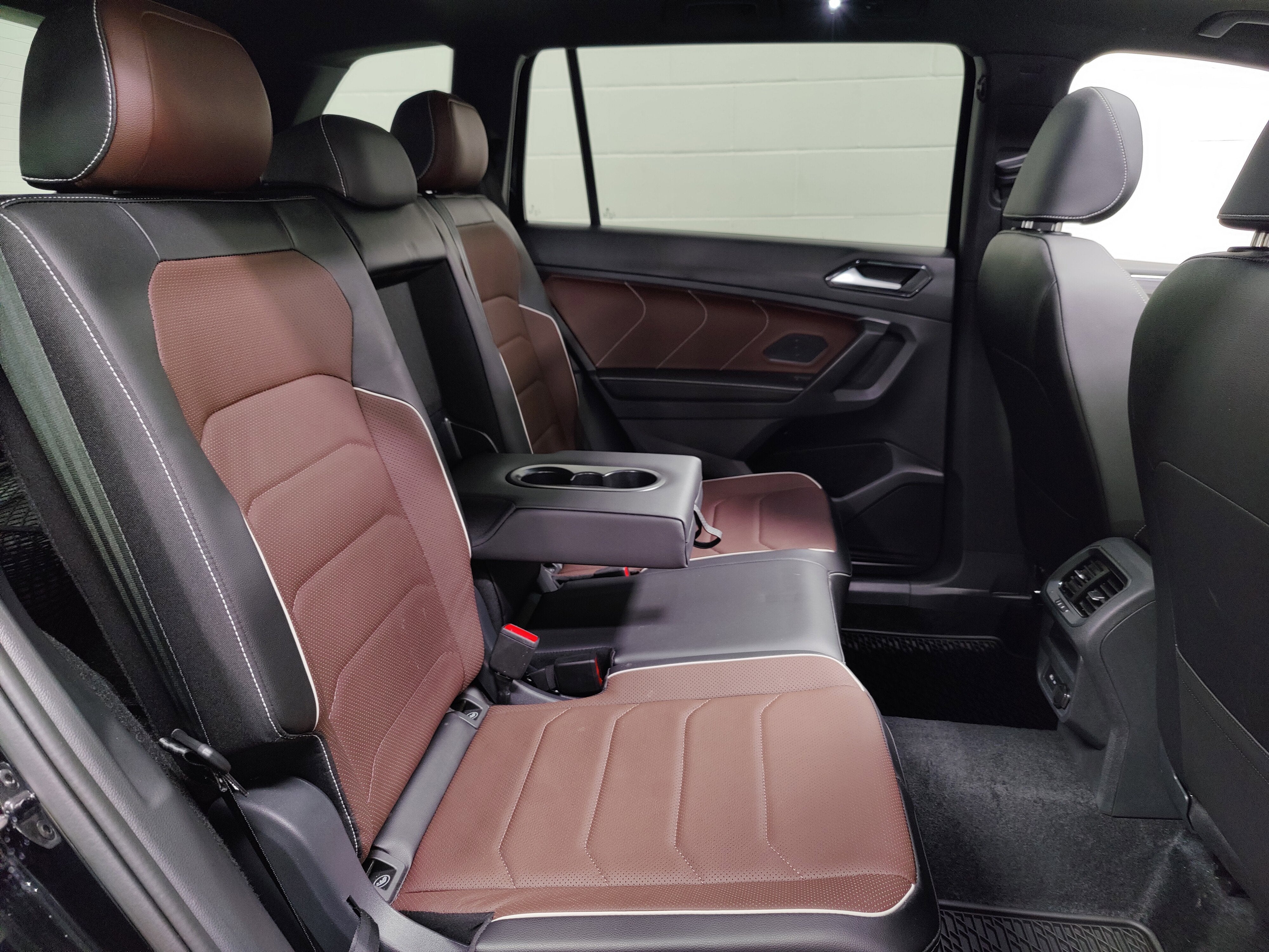 2024 Volkswagen Tiguan SEL R-Line AWD w/Sunroof/Nav