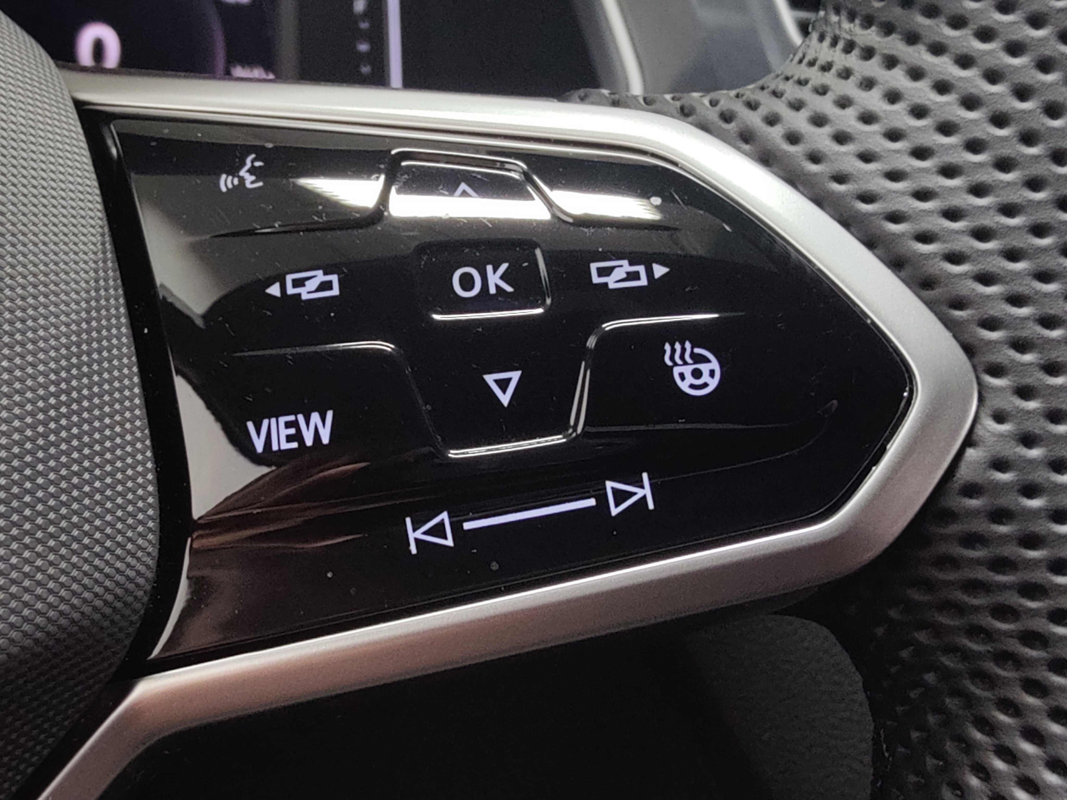 2024 Volkswagen Tiguan SEL R-Line AWD w/Sunroof/Nav