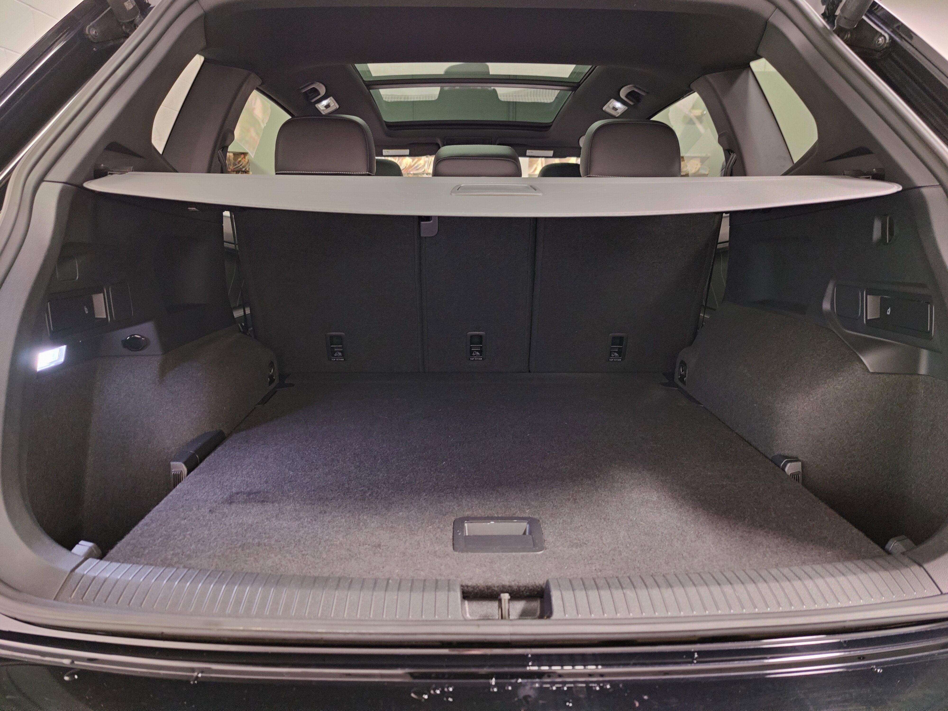 2024 Volkswagen Tiguan AWD SEL R-Line w/Sunroof/Nav