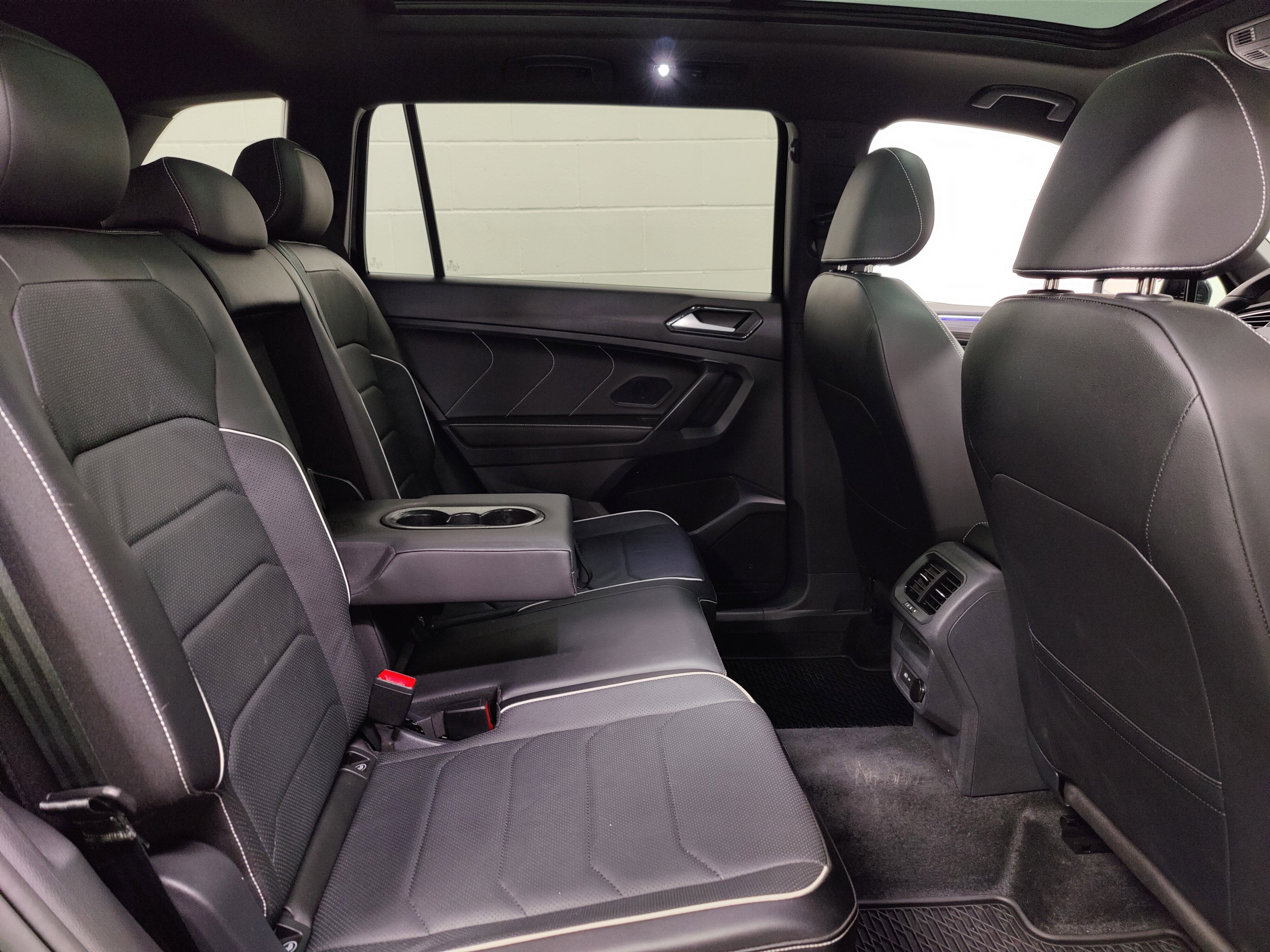 2024 Volkswagen Tiguan AWD SEL R-Line w/Sunroof/Nav