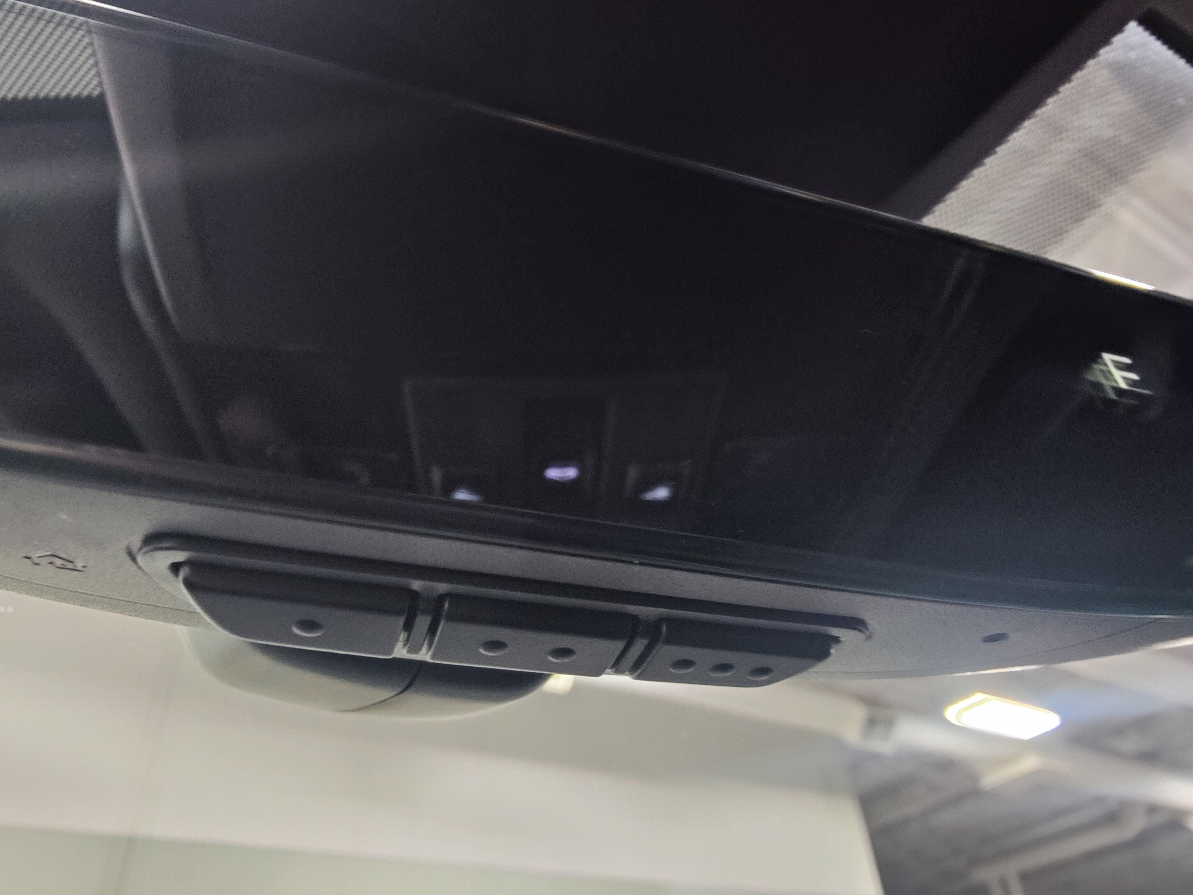 2024 Volkswagen Tiguan AWD SEL R-Line w/Sunroof/Nav